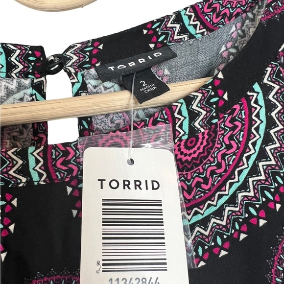 Torrid Challis Hi LO Dress Black Medallion Highneck Sleeveless Keyhole Size 2 2x - Picture 11 of 15
